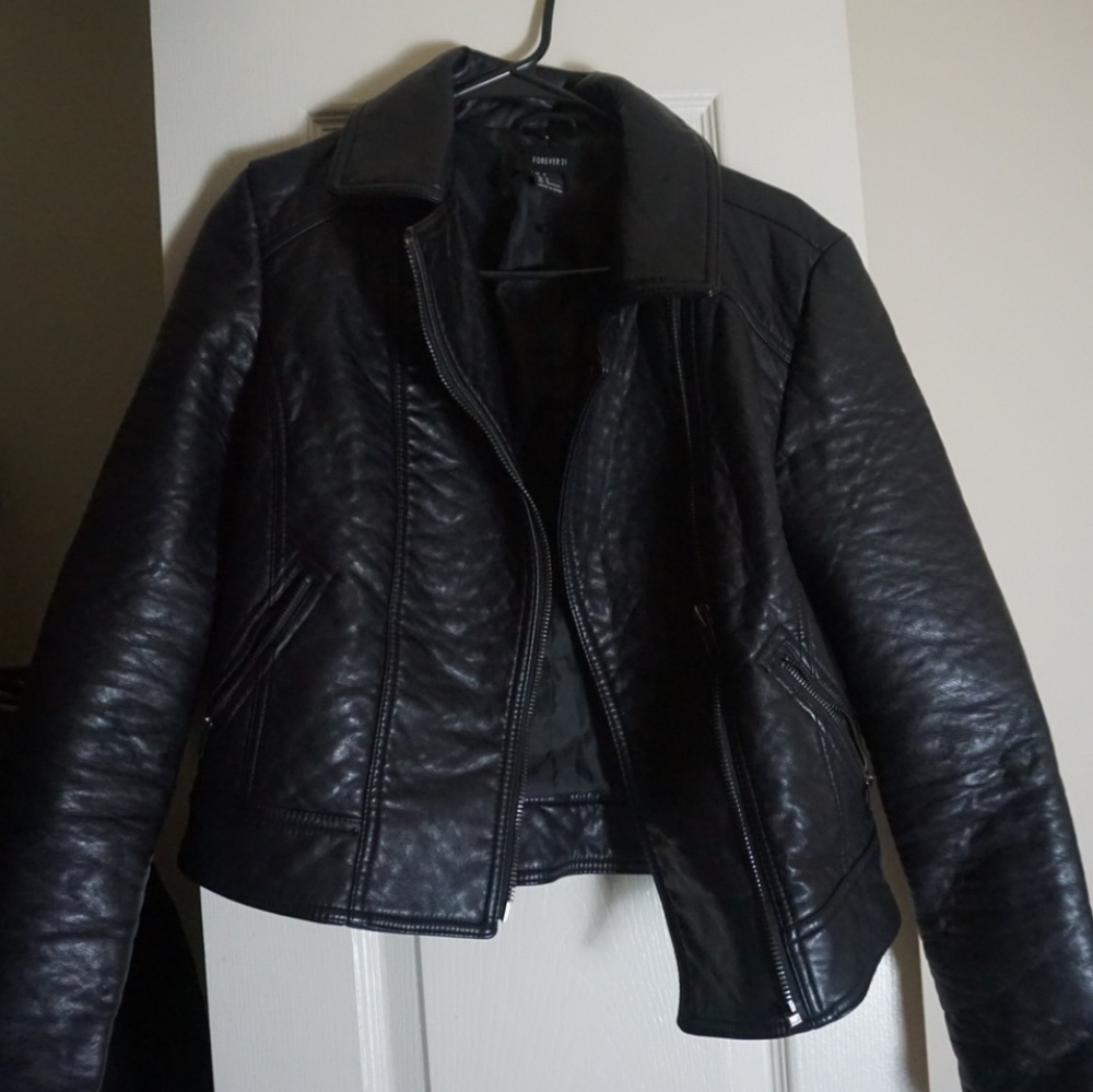 ✨Forever 21 Leather Jacket